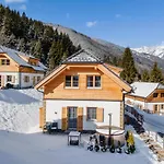 Riesner Alpenlodge בקתה